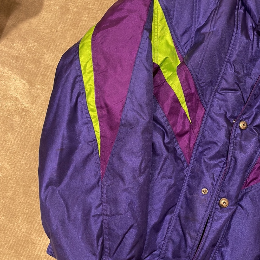 Descente Ski Coat - Picture 4 of 14